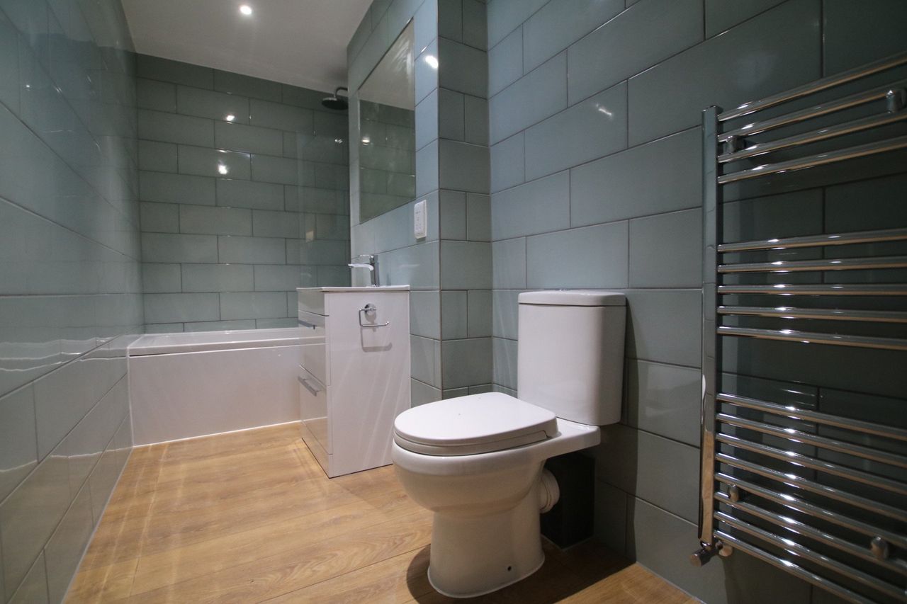 69 Crossbrook Street, Cheshunt: photo 4 of 8